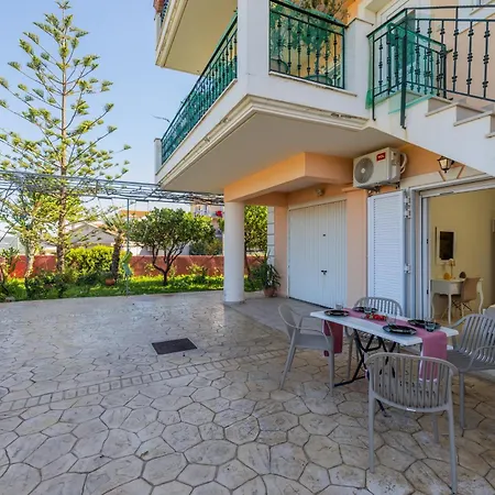 Aelia Seaview -